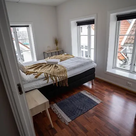 Lejlighed In Heart Of With Billiard & Sauna